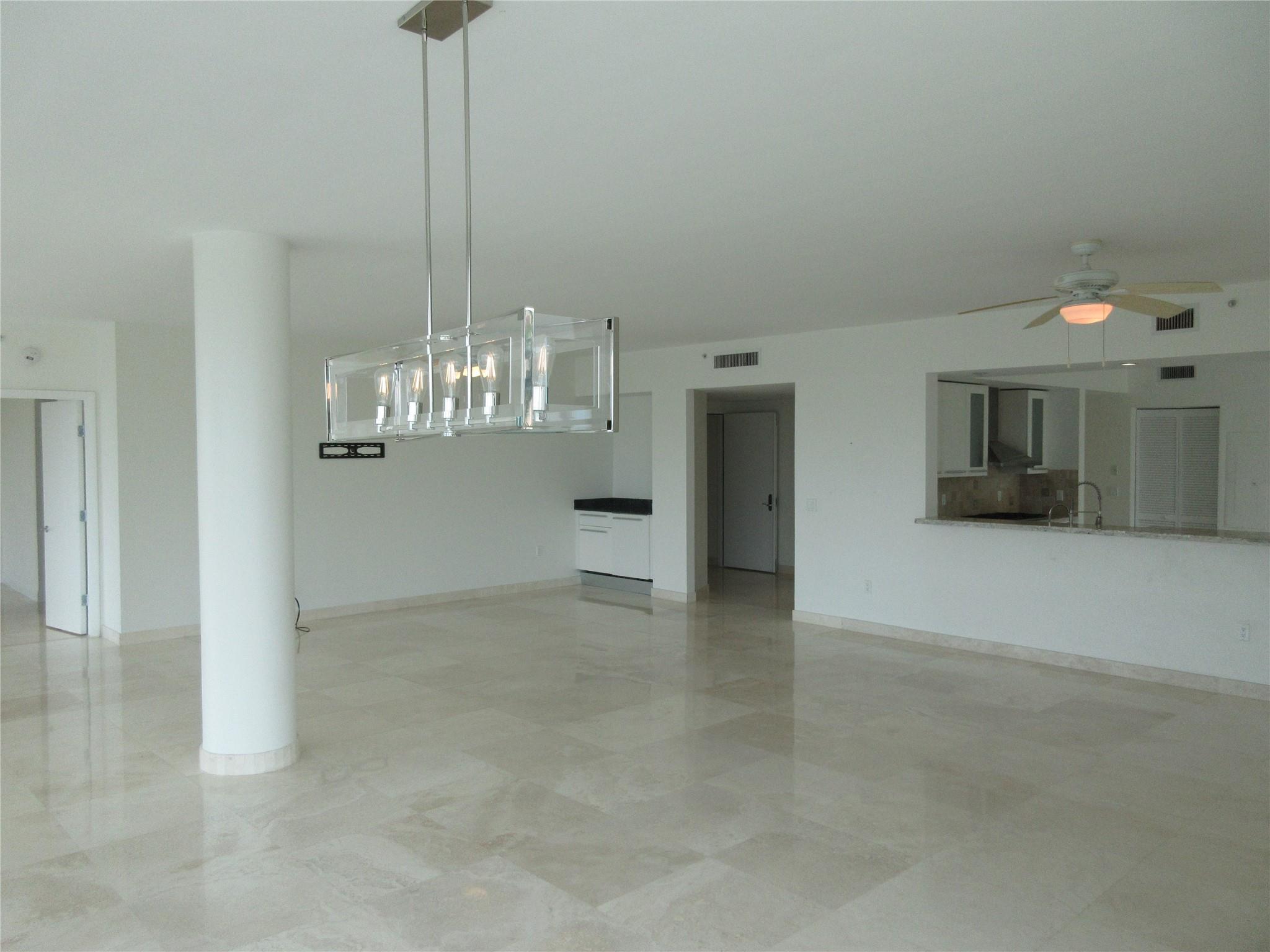 45 Hendricks Isle 301 Property Photo 14