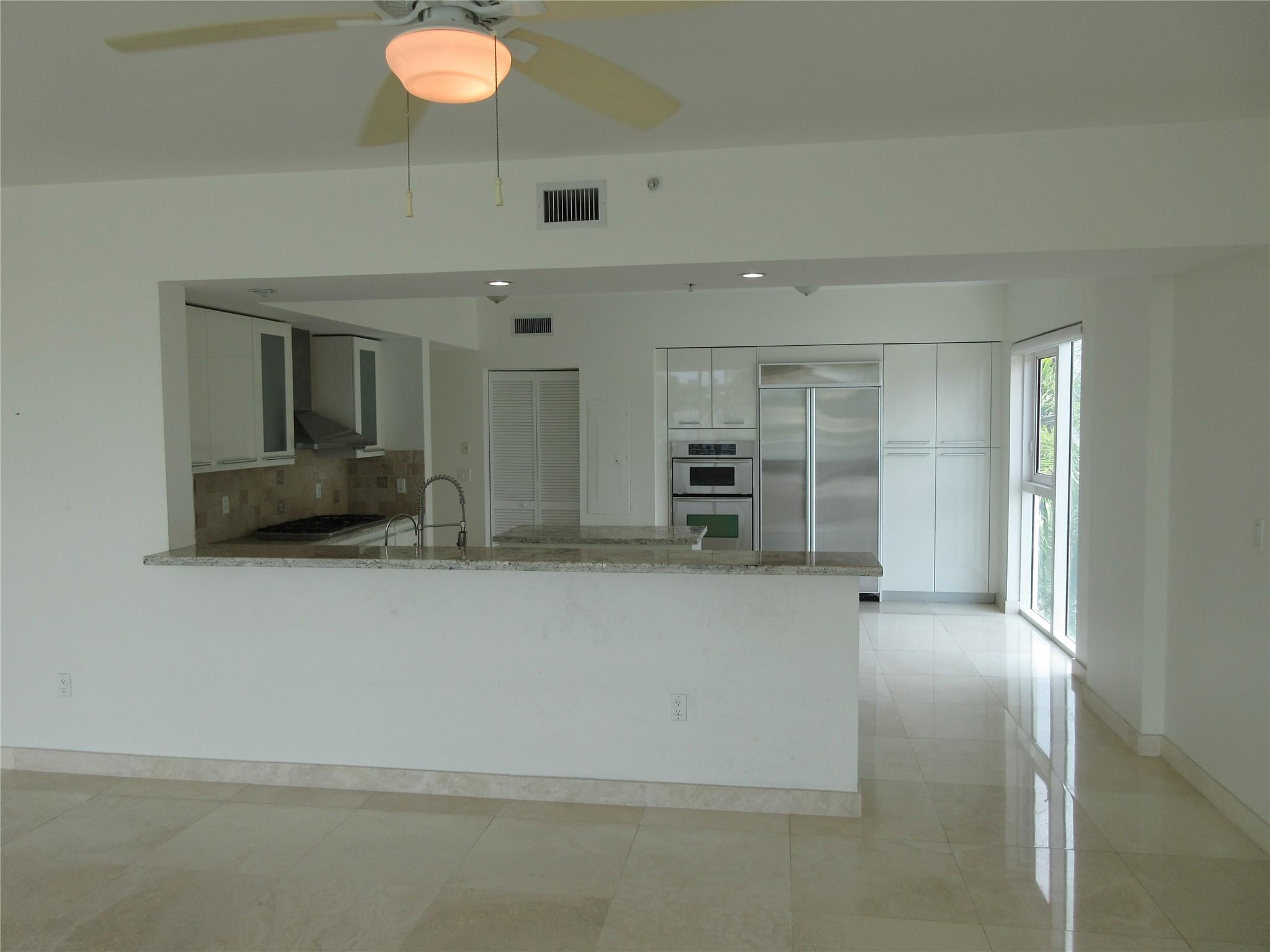 45 Hendricks Isle 301 Property Photo 15