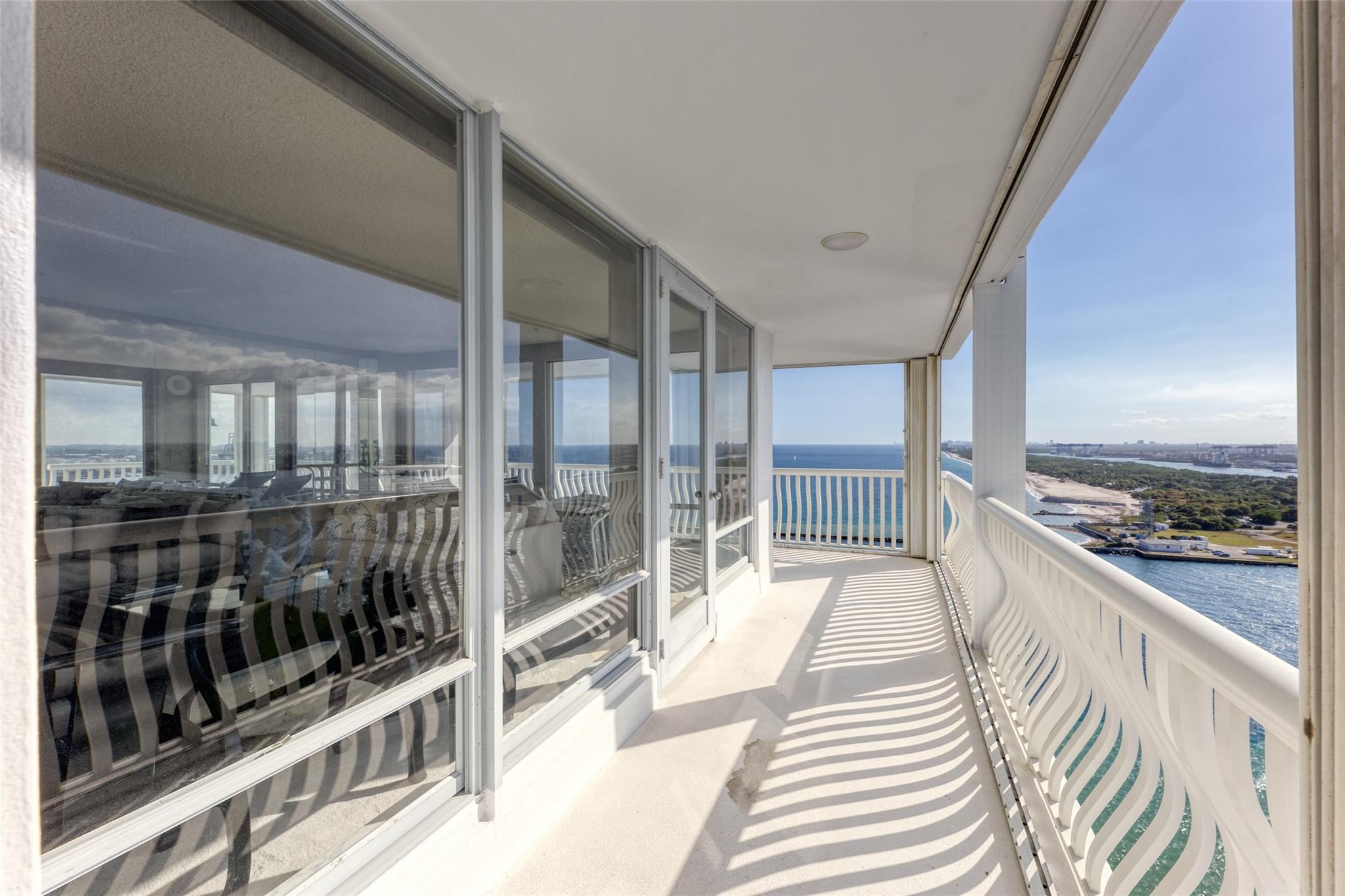 2200 S Ocean Ln 2202 Property Photo 20