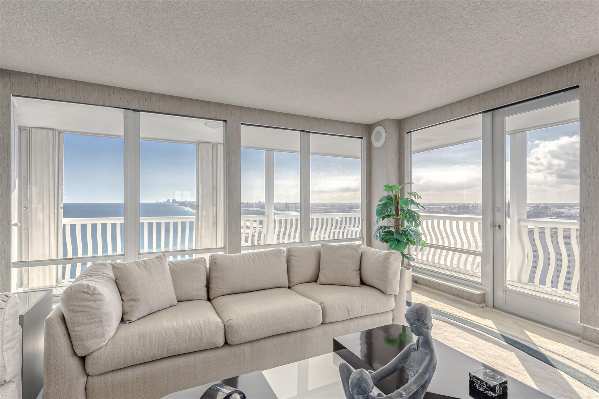 2200 S Ocean Ln 2202 Property Photo 28
