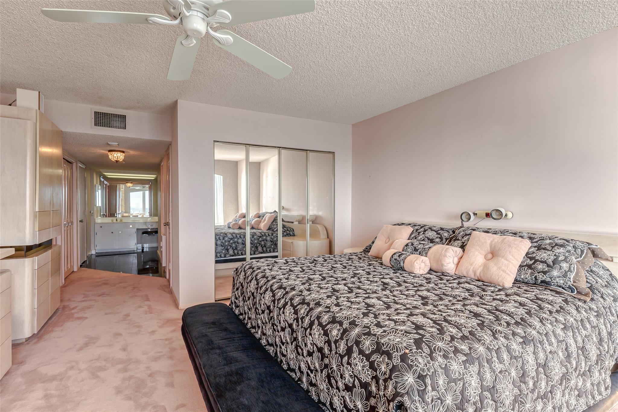 2200 S Ocean Ln 2202 Property Photo 55