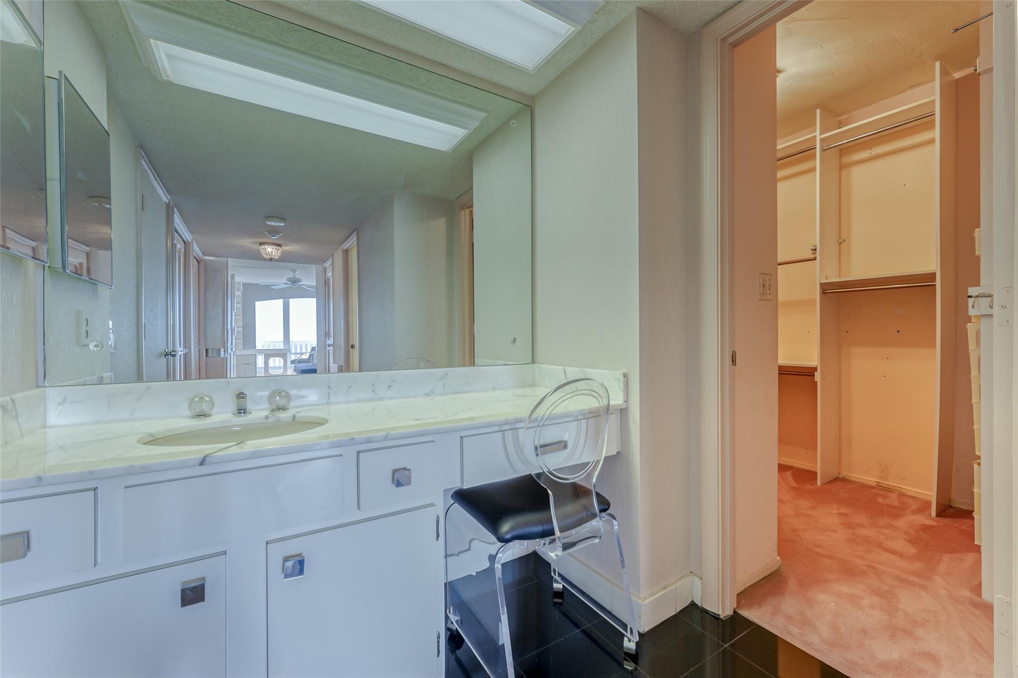 2200 S Ocean Ln 2202 Property Photo 58