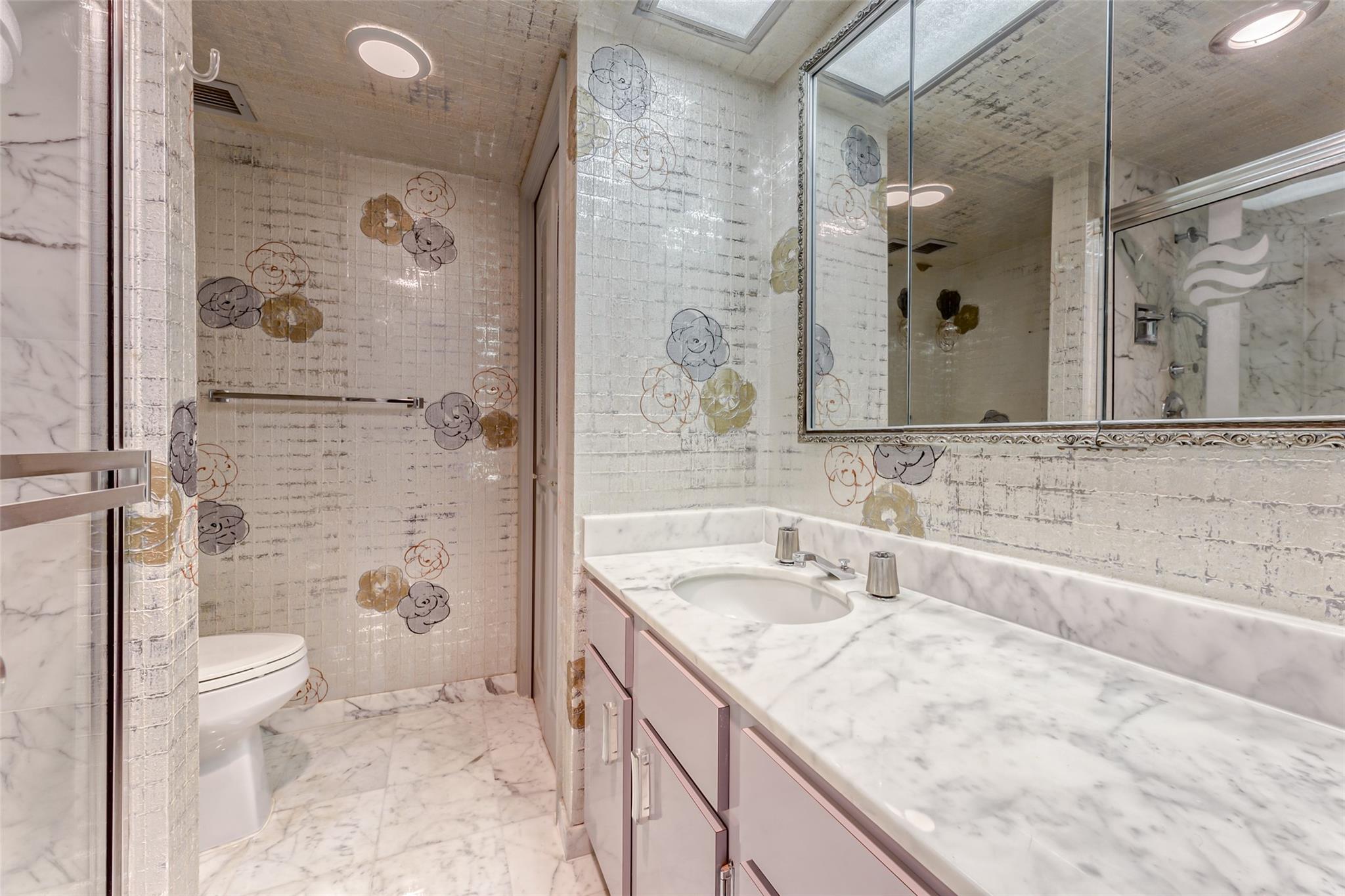 2200 S Ocean Ln 2202 Property Photo 67