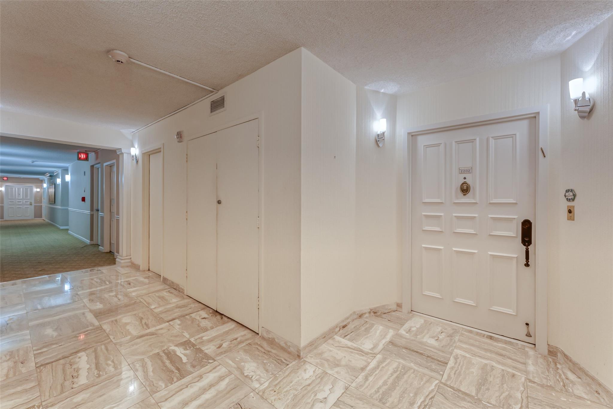2200 S Ocean Ln 2202 Property Photo 68