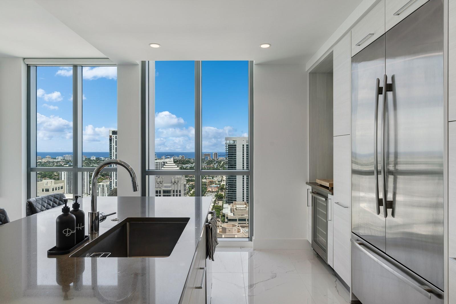 100 E Las Olas Blvd 4001 Property Photo 8