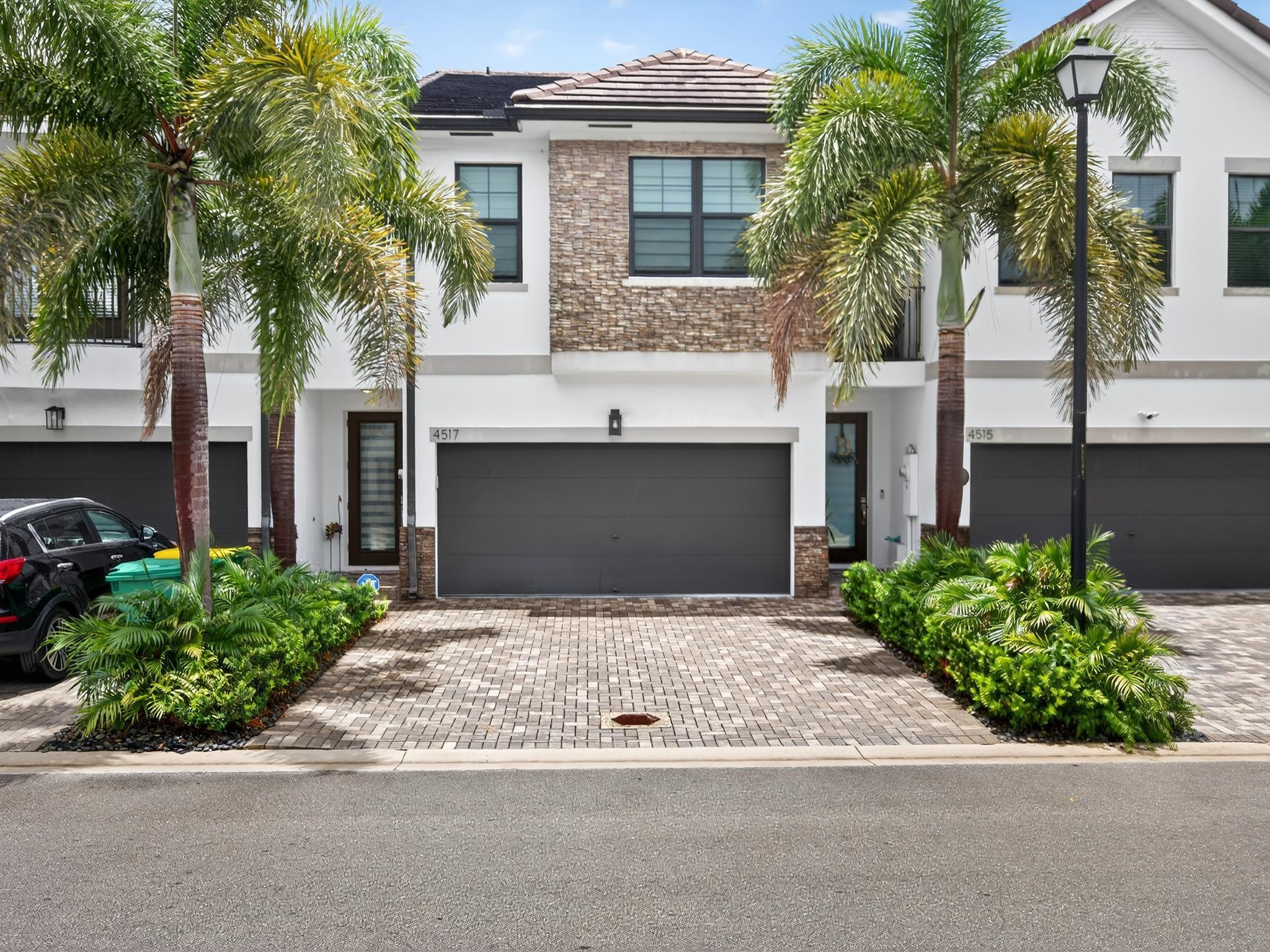 4517 E Aqua Bella Ln 37 Property Photo 1