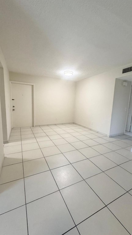 2491 82 Property Photo 9