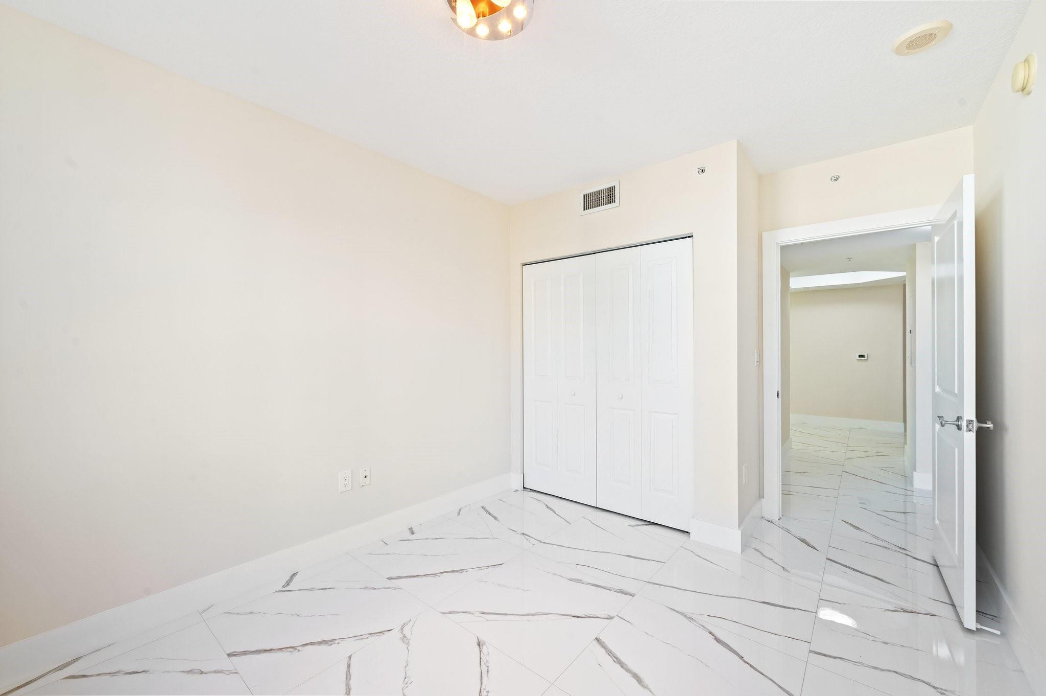 347 N New River Dr 1509 Property Photo 25