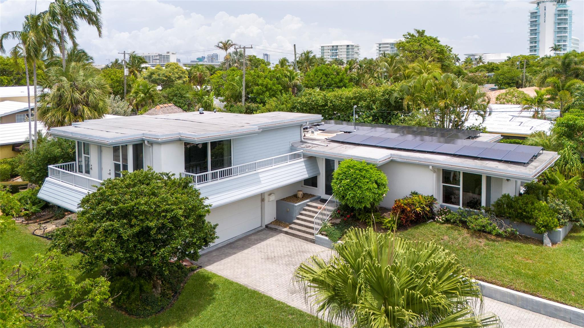1909 Admirals Way Property Photo 1