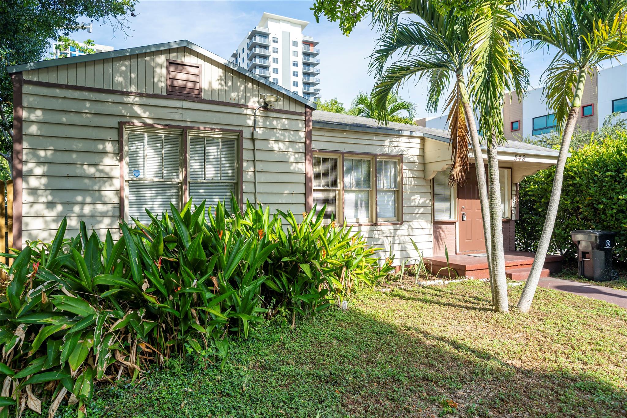 549 Ne 2nd Ave Property Photo 1