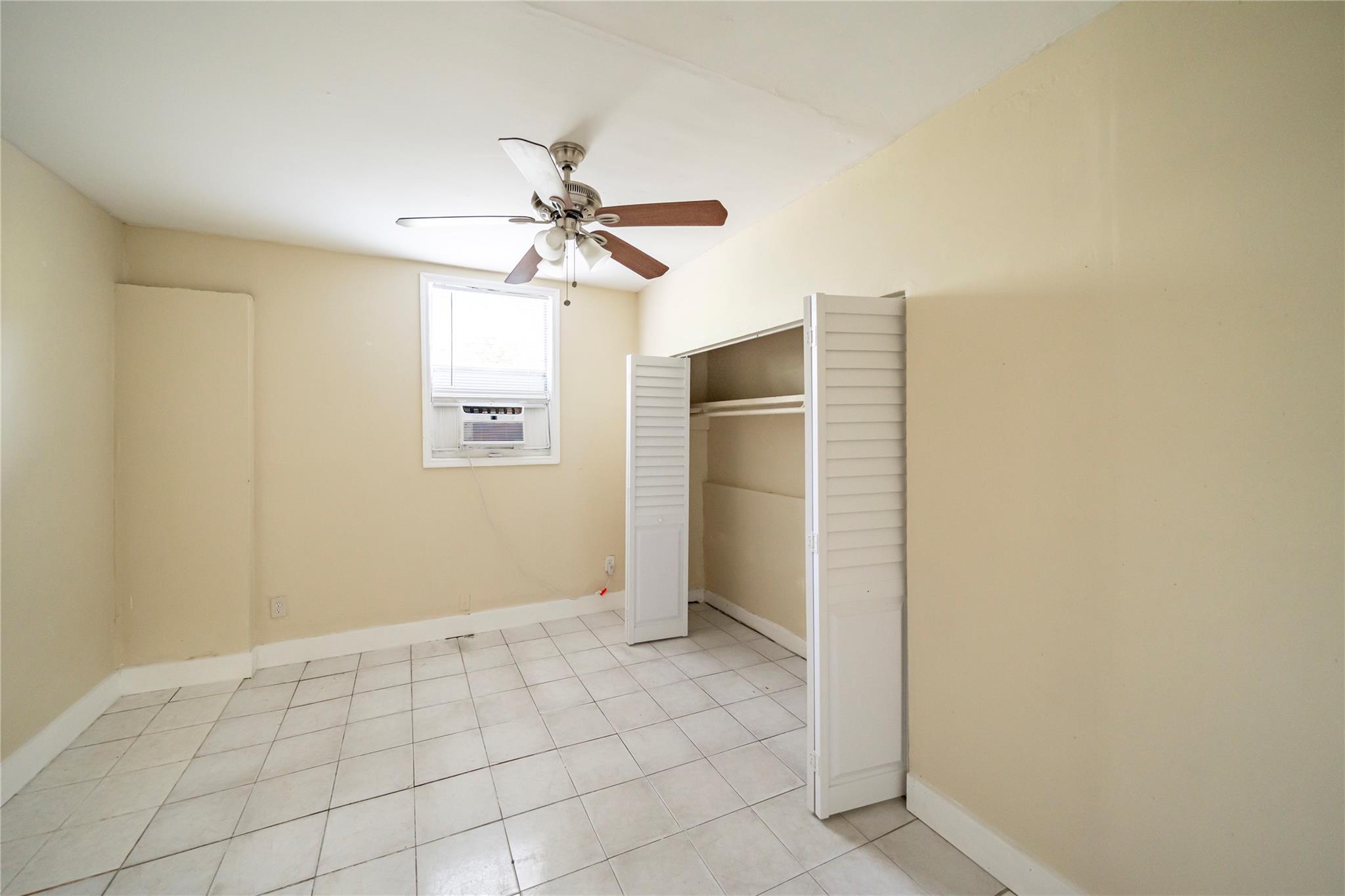 549 Ne 2nd Ave Property Photo 11