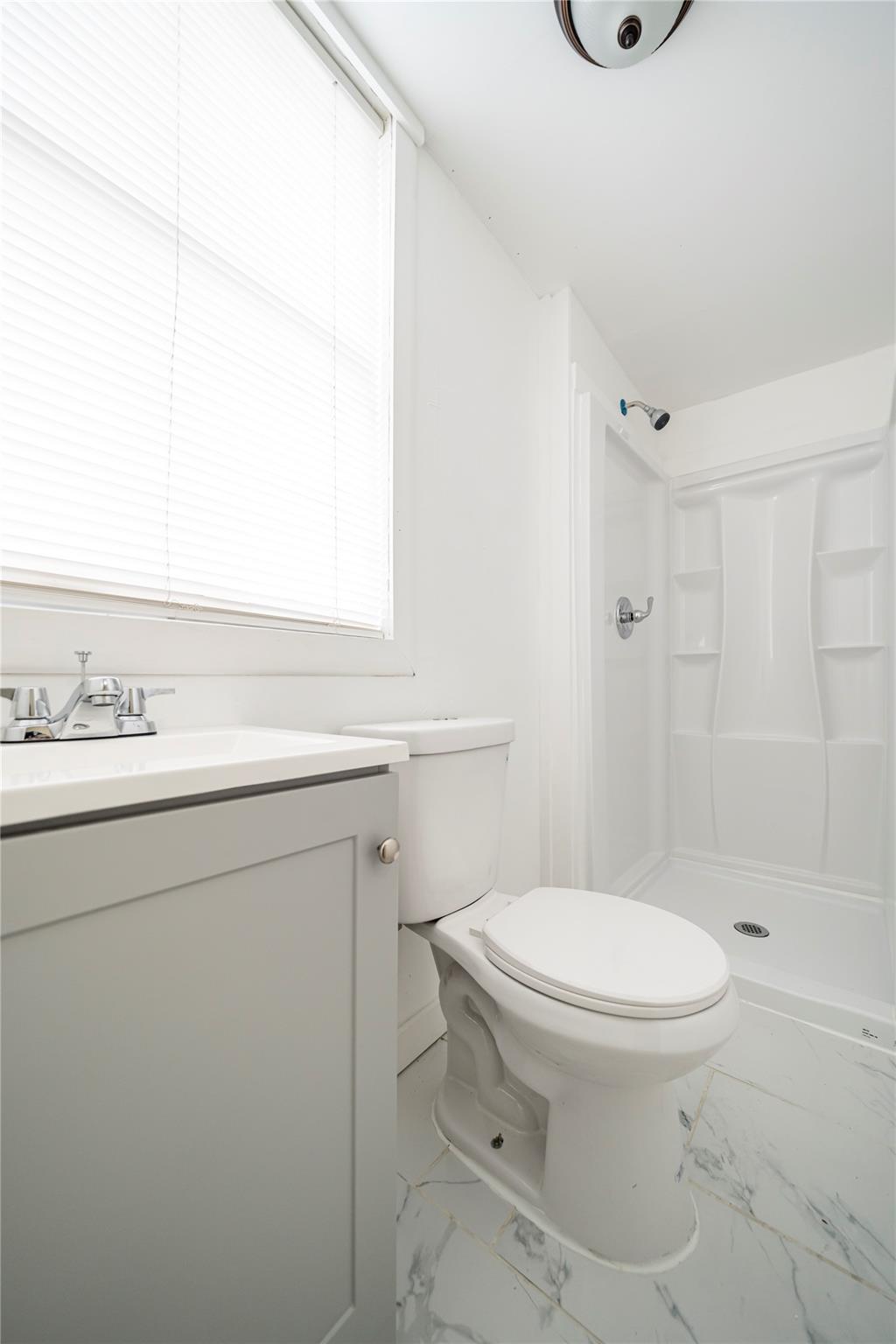 549 Ne 2nd Ave Property Photo 13