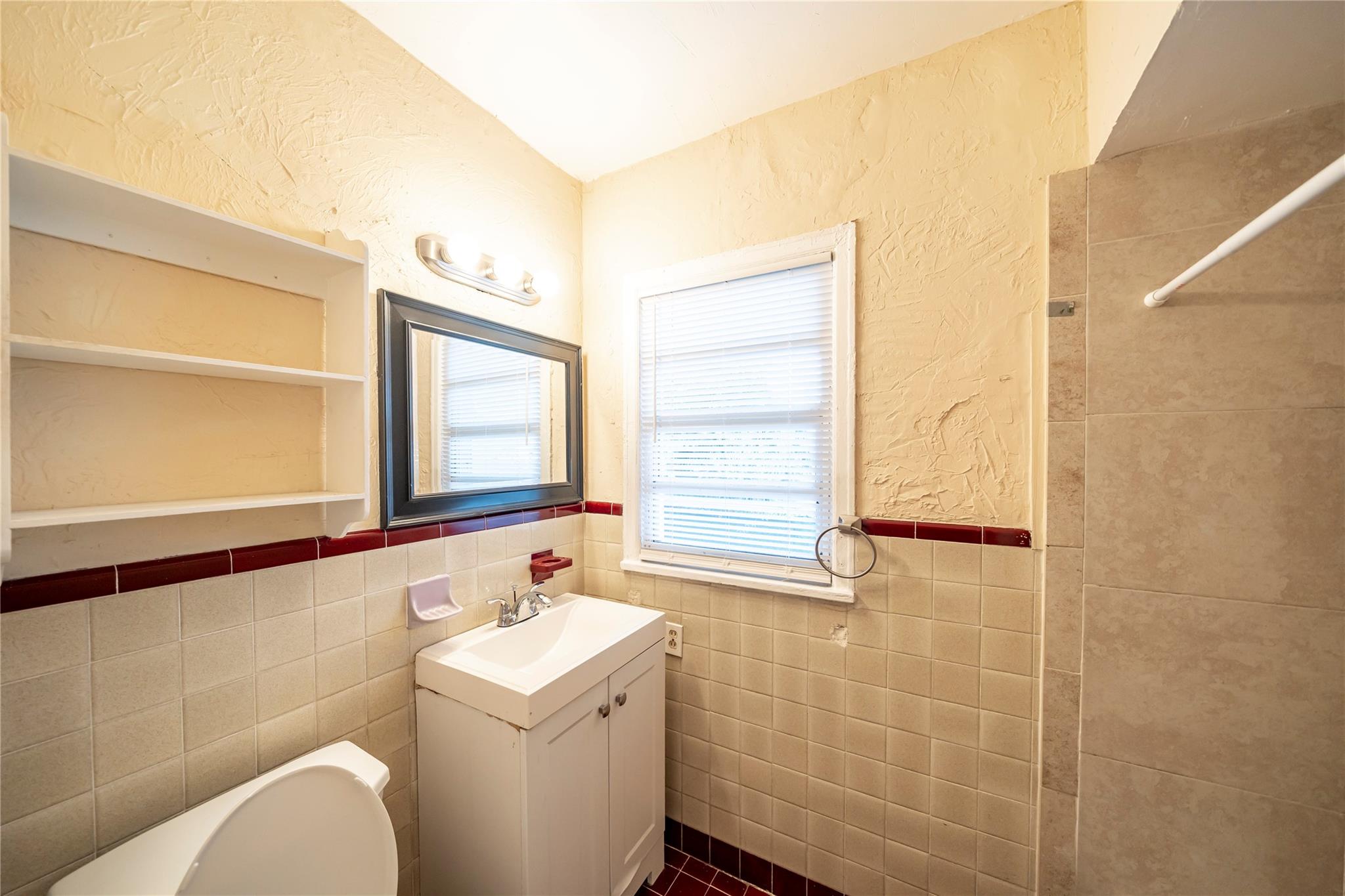 549 Ne 2nd Ave Property Photo 18