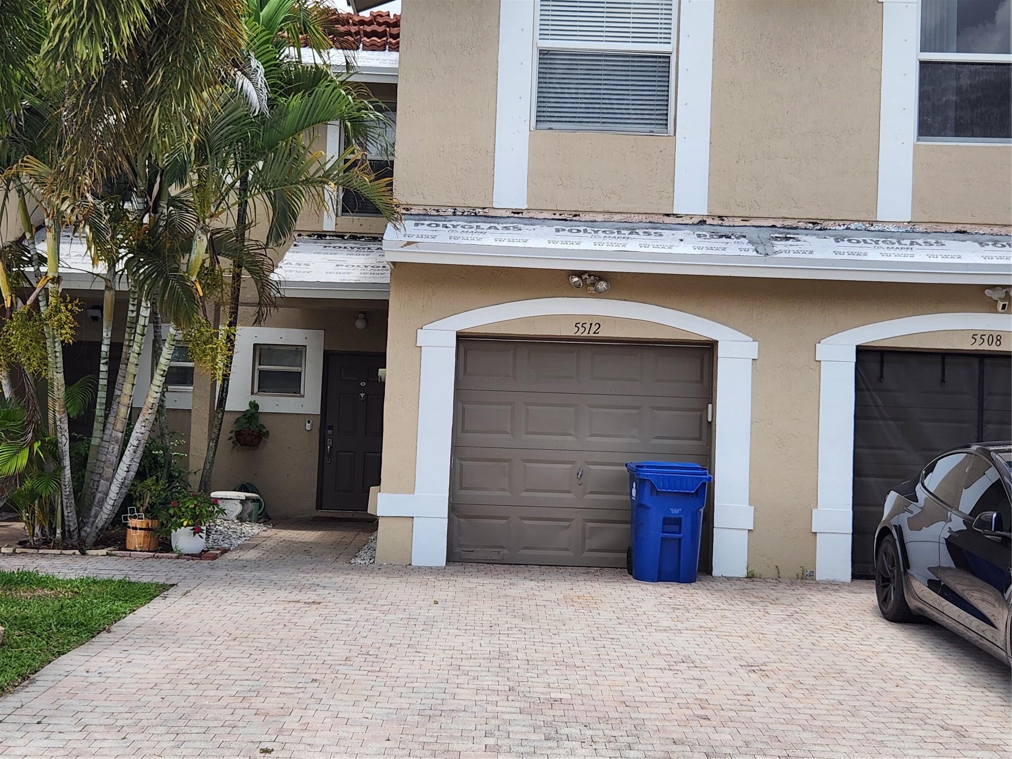 5512 Nw 90th Ter Property Photo 1