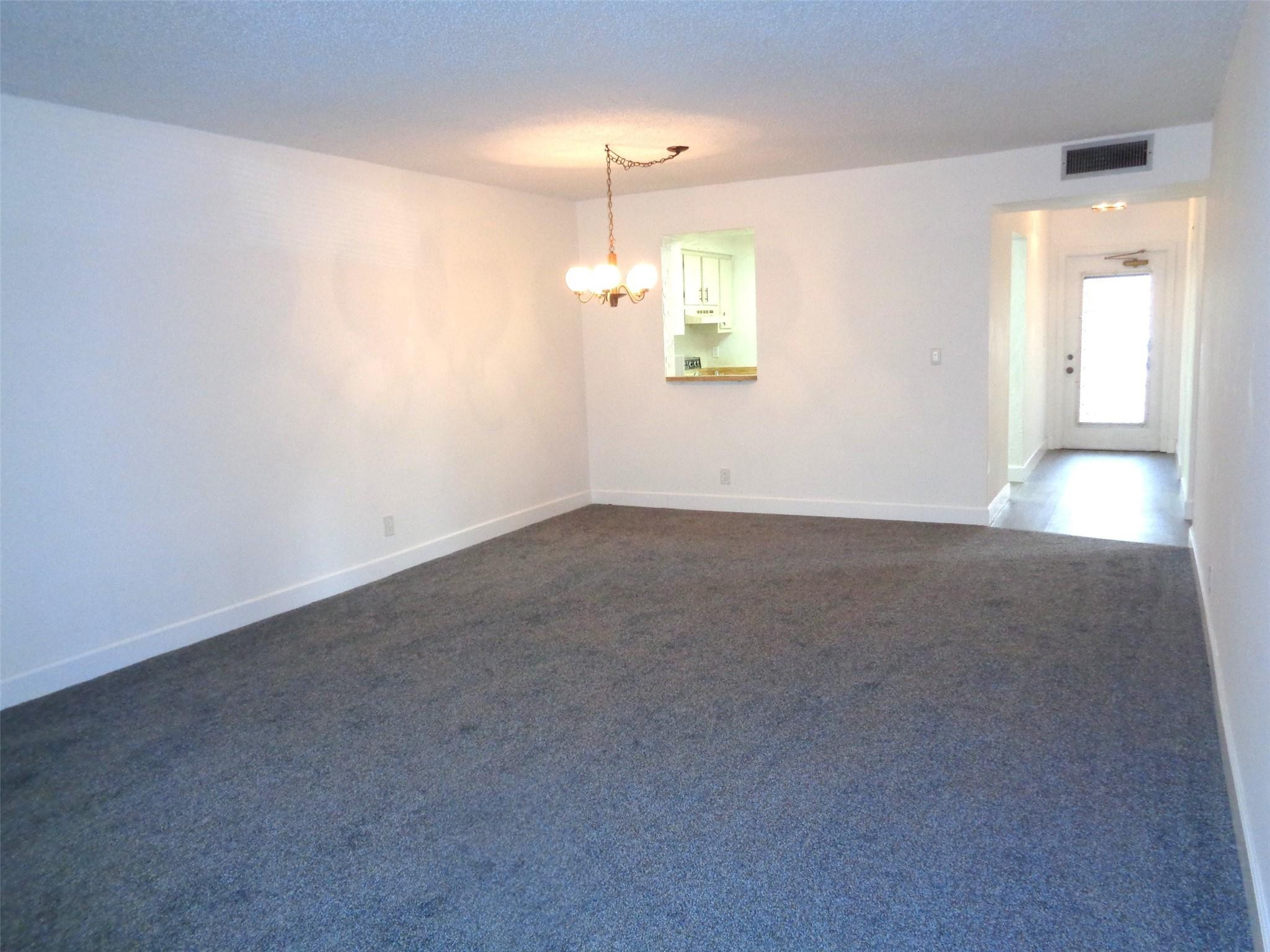 7320 Lake Circle Drive 101 Property Photo 12