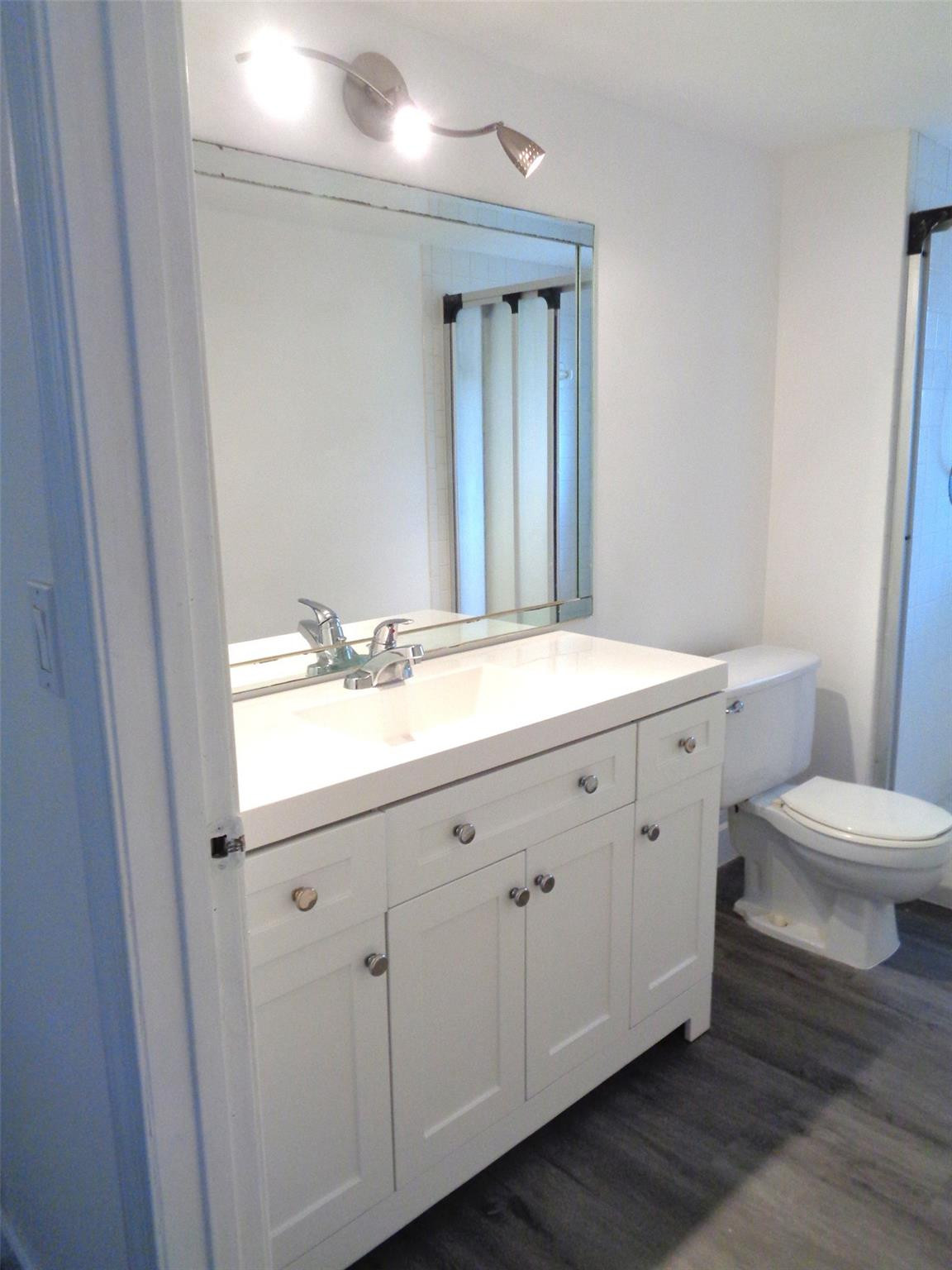 7320 Lake Circle Drive 101 Property Photo 23