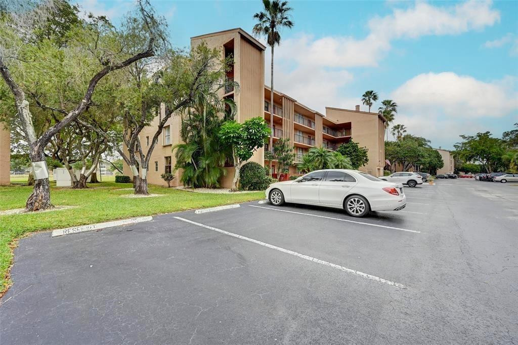 7320 Lake Circle Drive 101 Property Photo 25