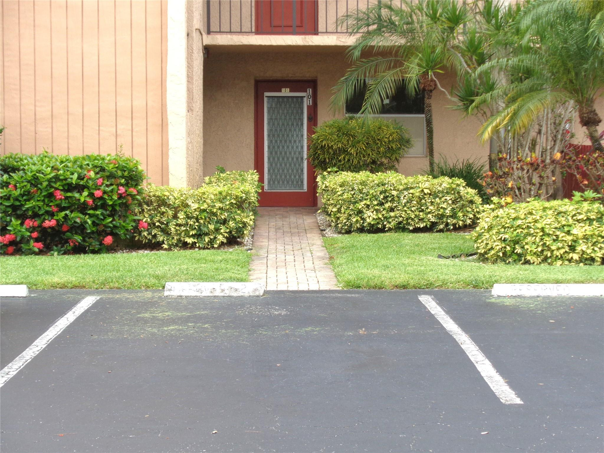 7320 Lake Circle Drive 101 Property Photo 26