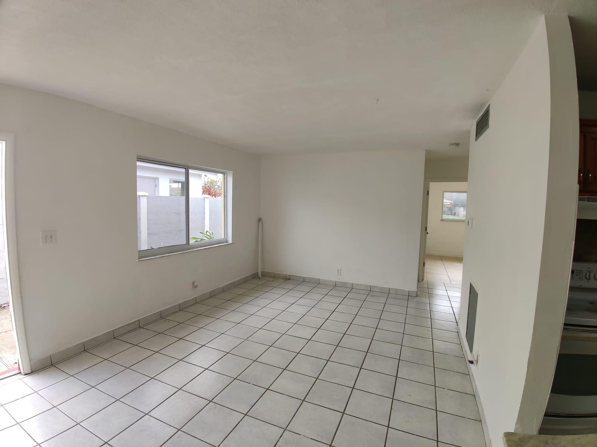 3961 Sw 51st St Property Photo 8