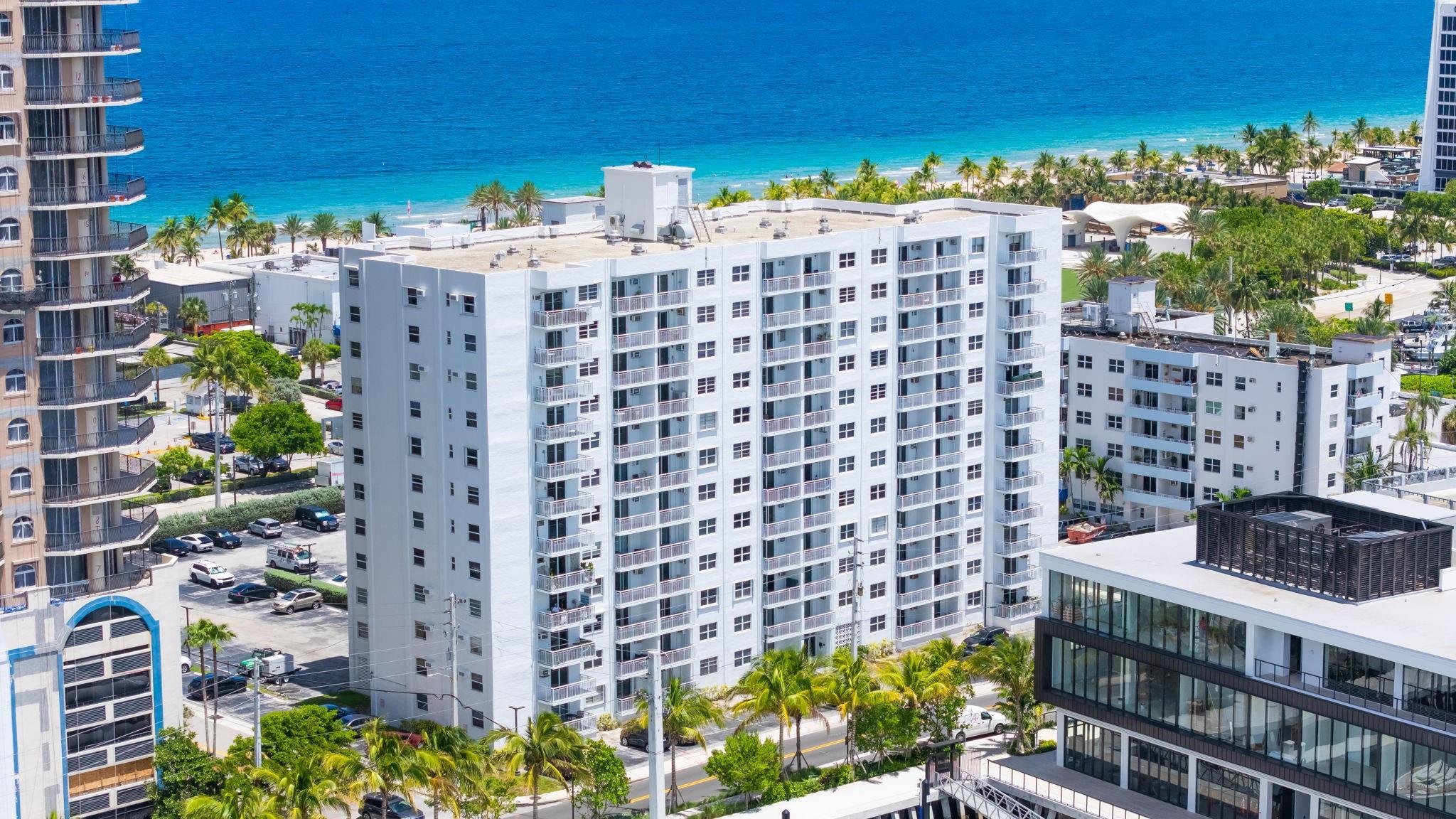 200 S Birch Rd 408 Property Photo 2