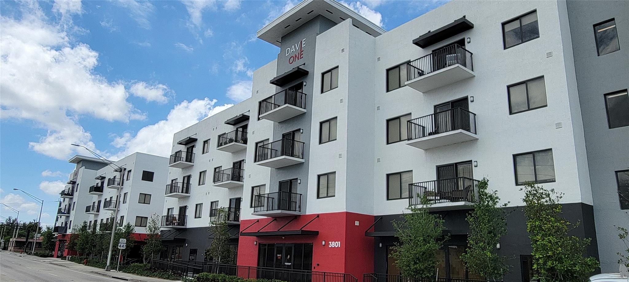3801 Davie Blvd 304