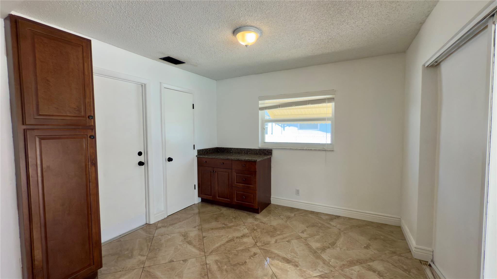 6957 Nw 9th Ct Property Photo 16