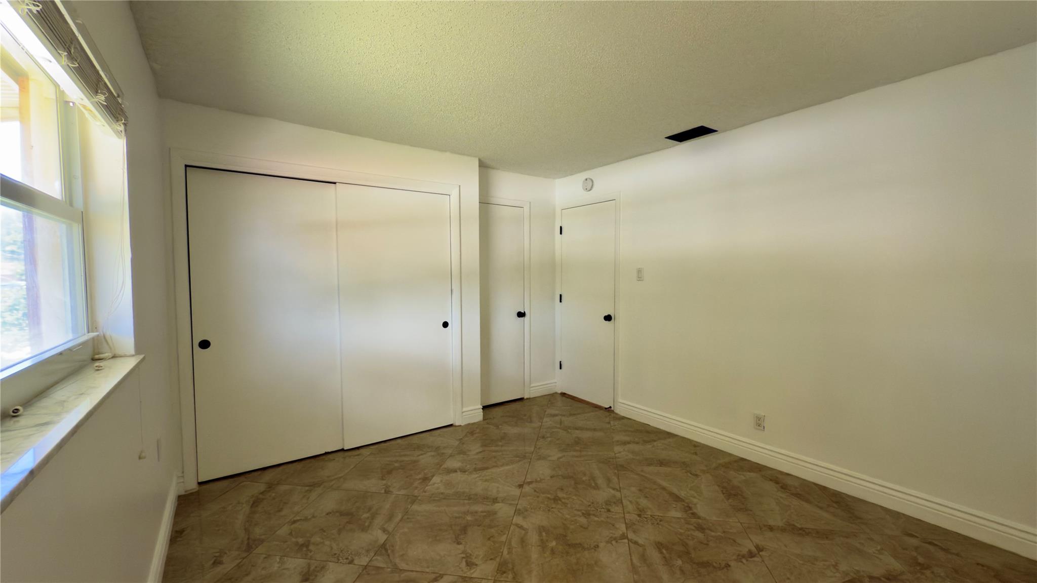 6957 Nw 9th Ct Property Photo 23