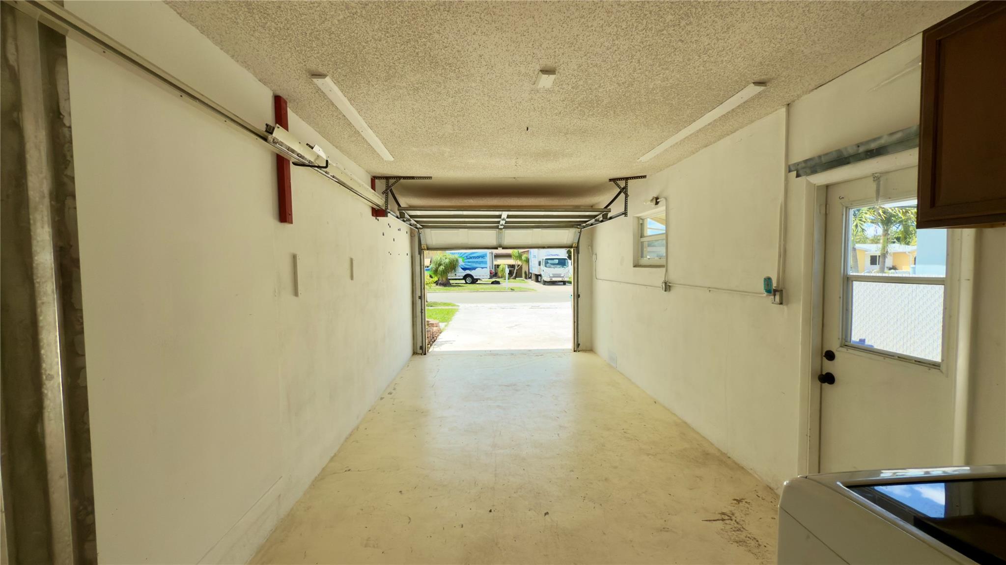 6957 Nw 9th Ct Property Photo 29