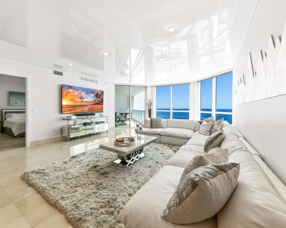 101 S Fort Lauderdale Beach Boulevard 1104 Property Photo 7