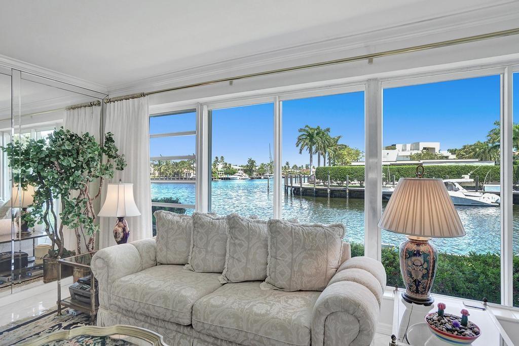 180 Isle Of Venice Dr 118