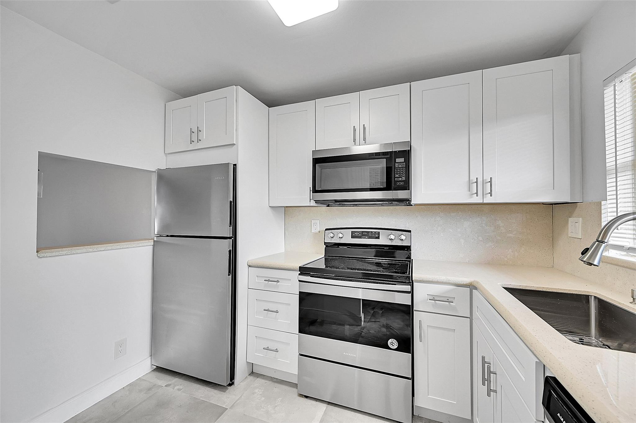 9761 Sunrise Lakes Boulevard 301