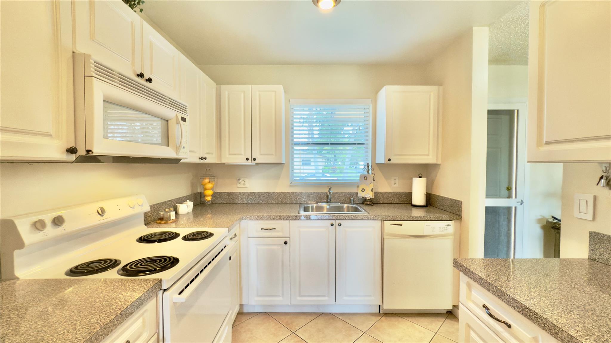 7708 Margate Blvd C 3-7 Property Photo 8