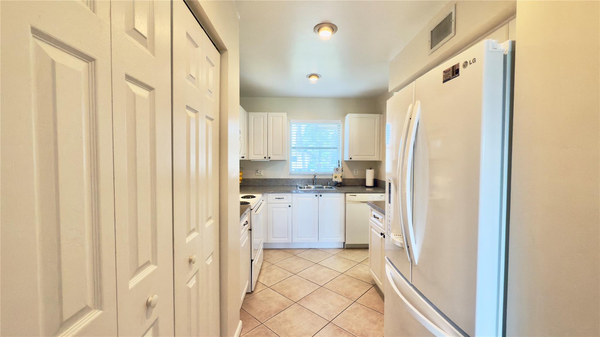 7708 Margate Blvd C 3-7 Property Photo 11