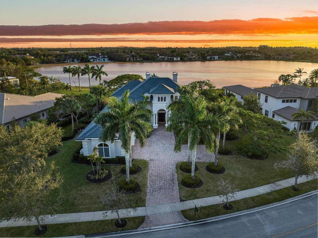 3111 Lake Ridge Lane
