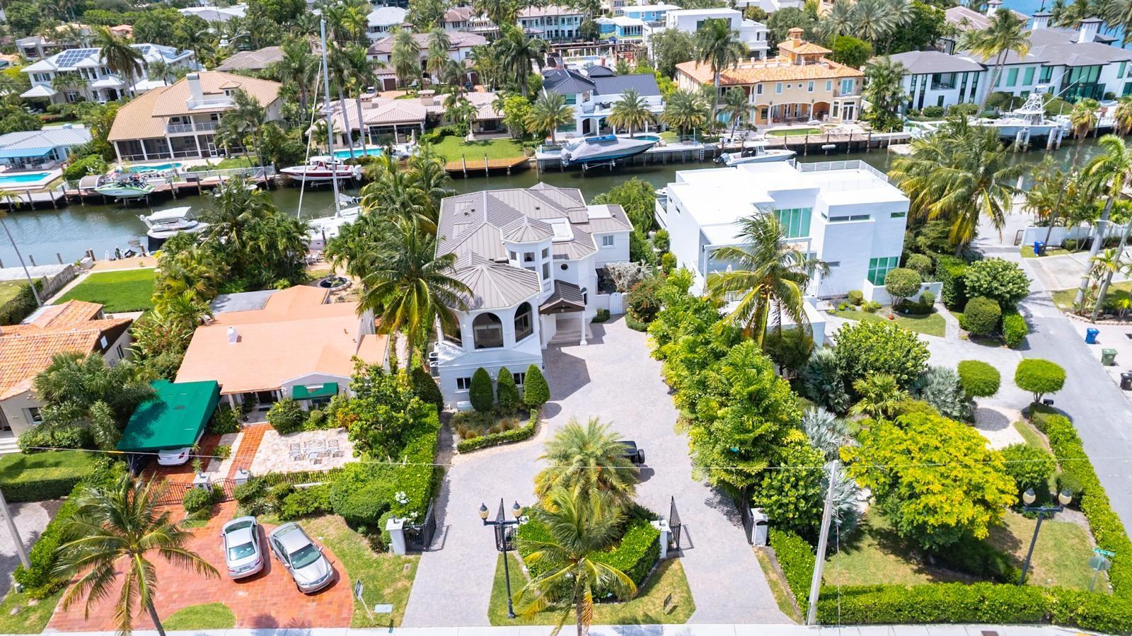 2615 E Las Olas Blvd Property Photo 2