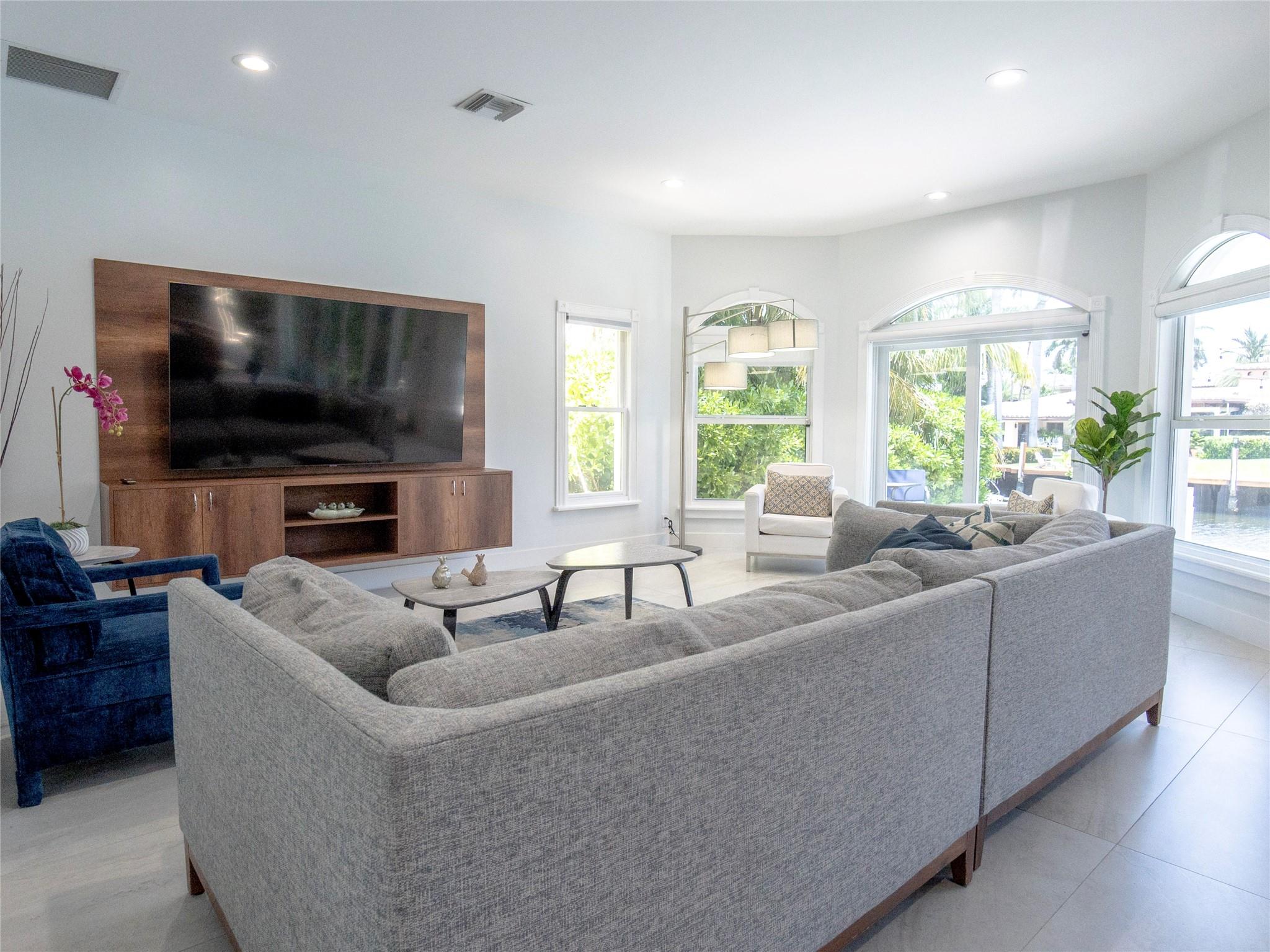 2615 E Las Olas Blvd Property Photo 18