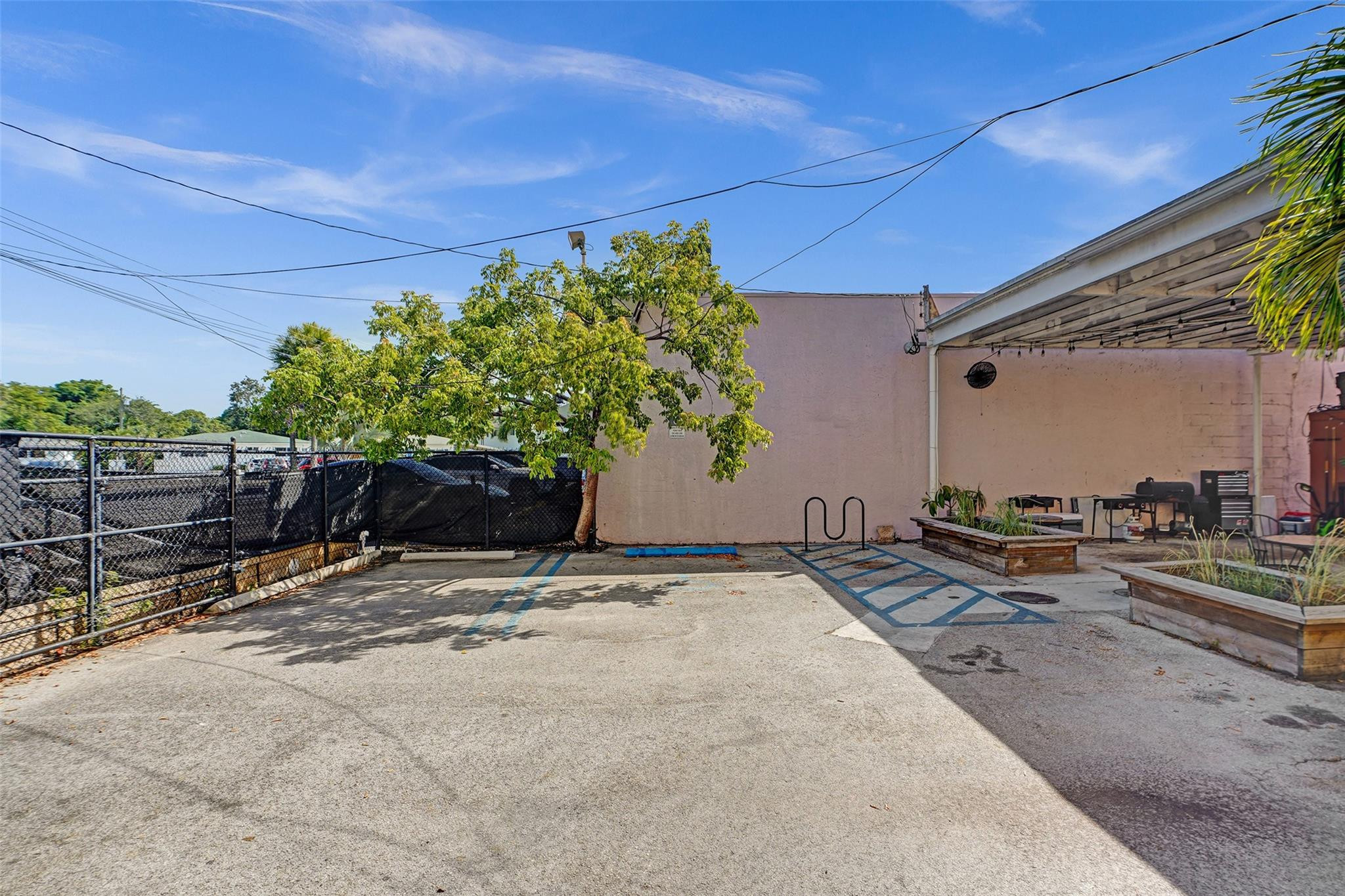 12831 W Dixie Highway Property Photo 30