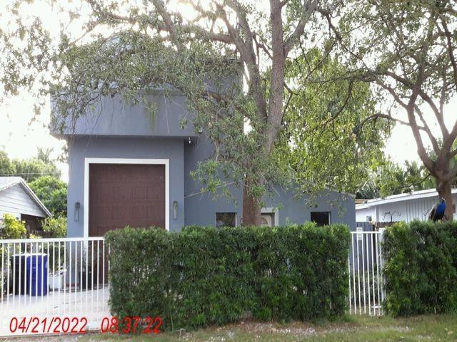 810 SW 10th Terrace