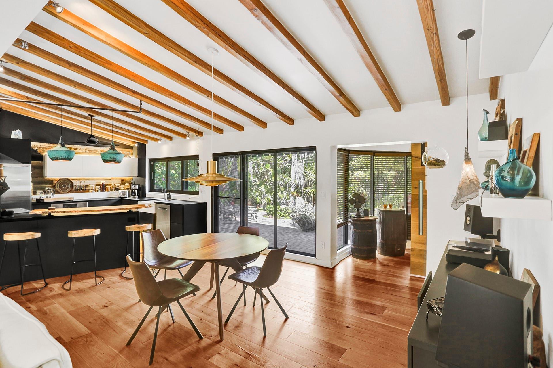 1613 Sw 5th Ct Property Photo 7