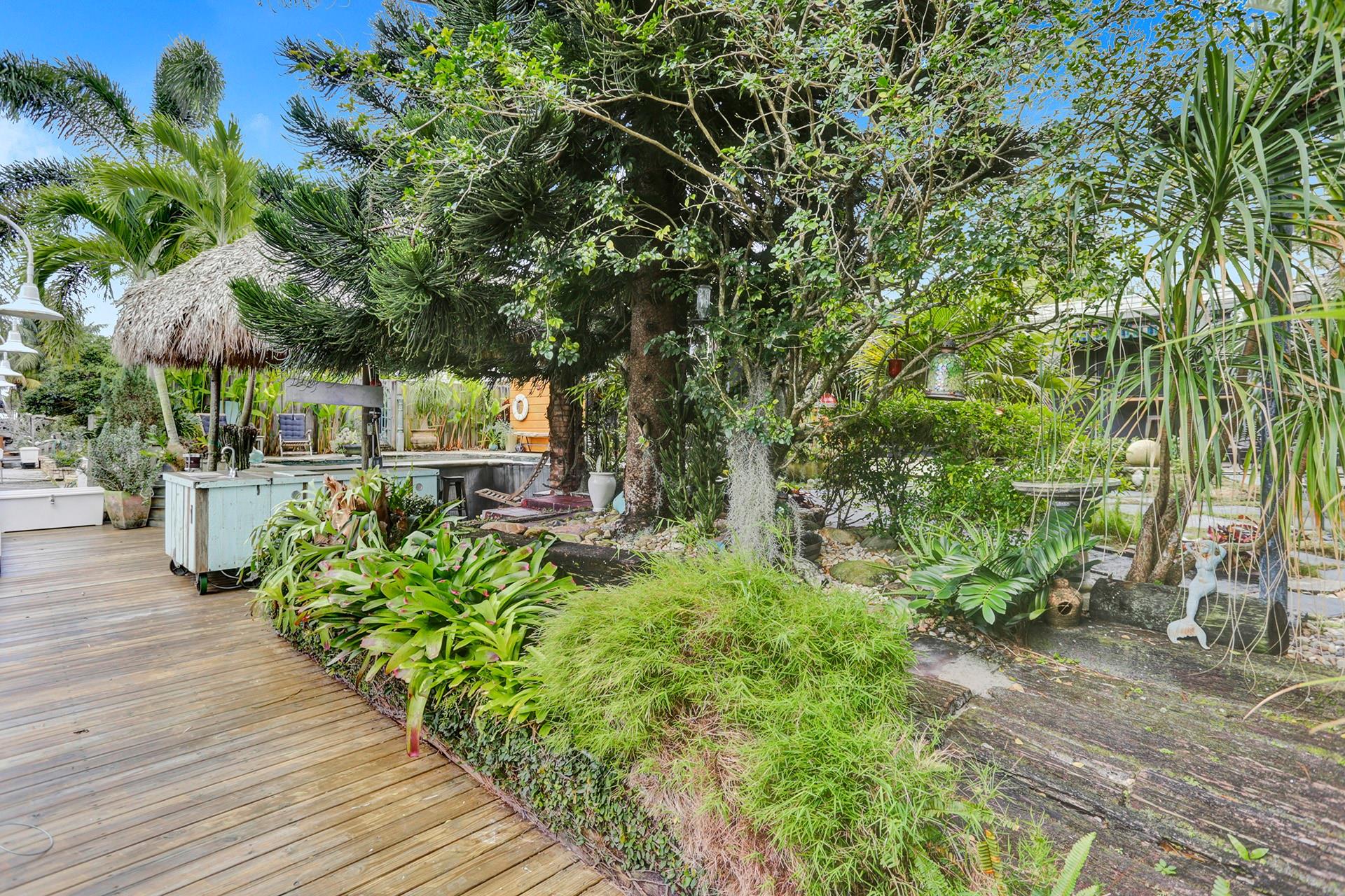 1613 Sw 5th Ct Property Photo 23