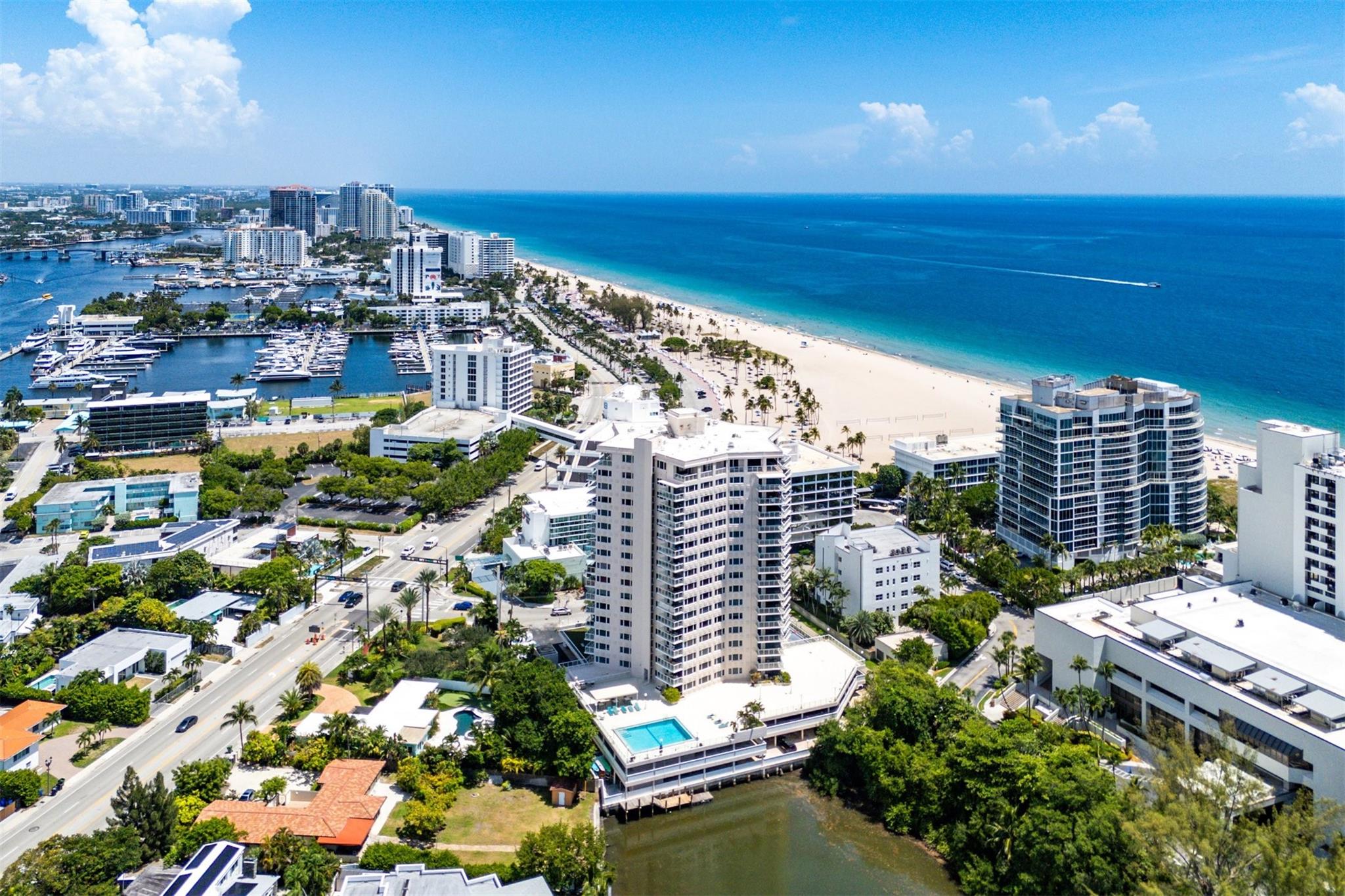 3000 Holiday Dr 1605 Property Photo 1