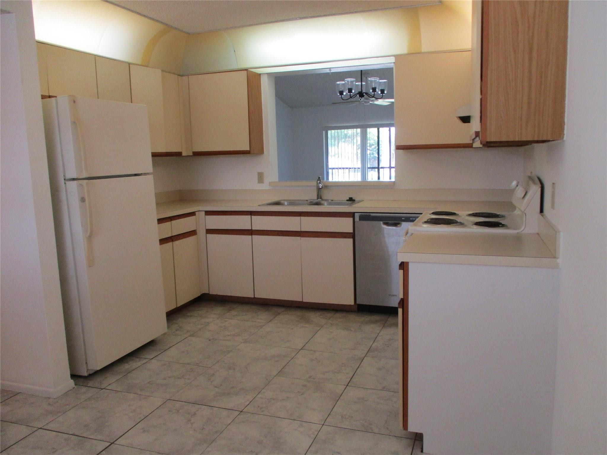 23442 Sw 57th Avenue 406 Property Photo 5