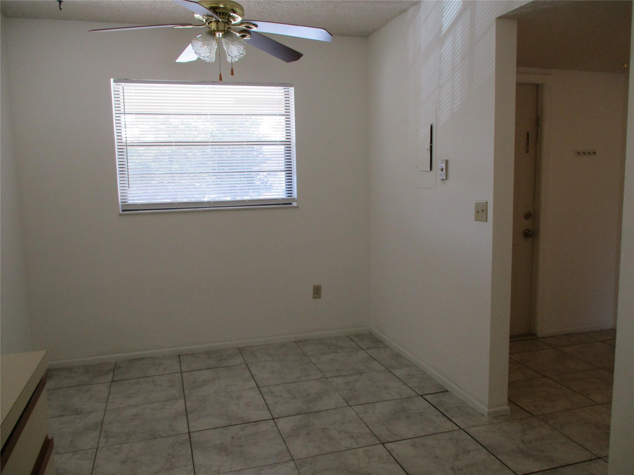 23442 Sw 57th Avenue 406 Property Photo 6