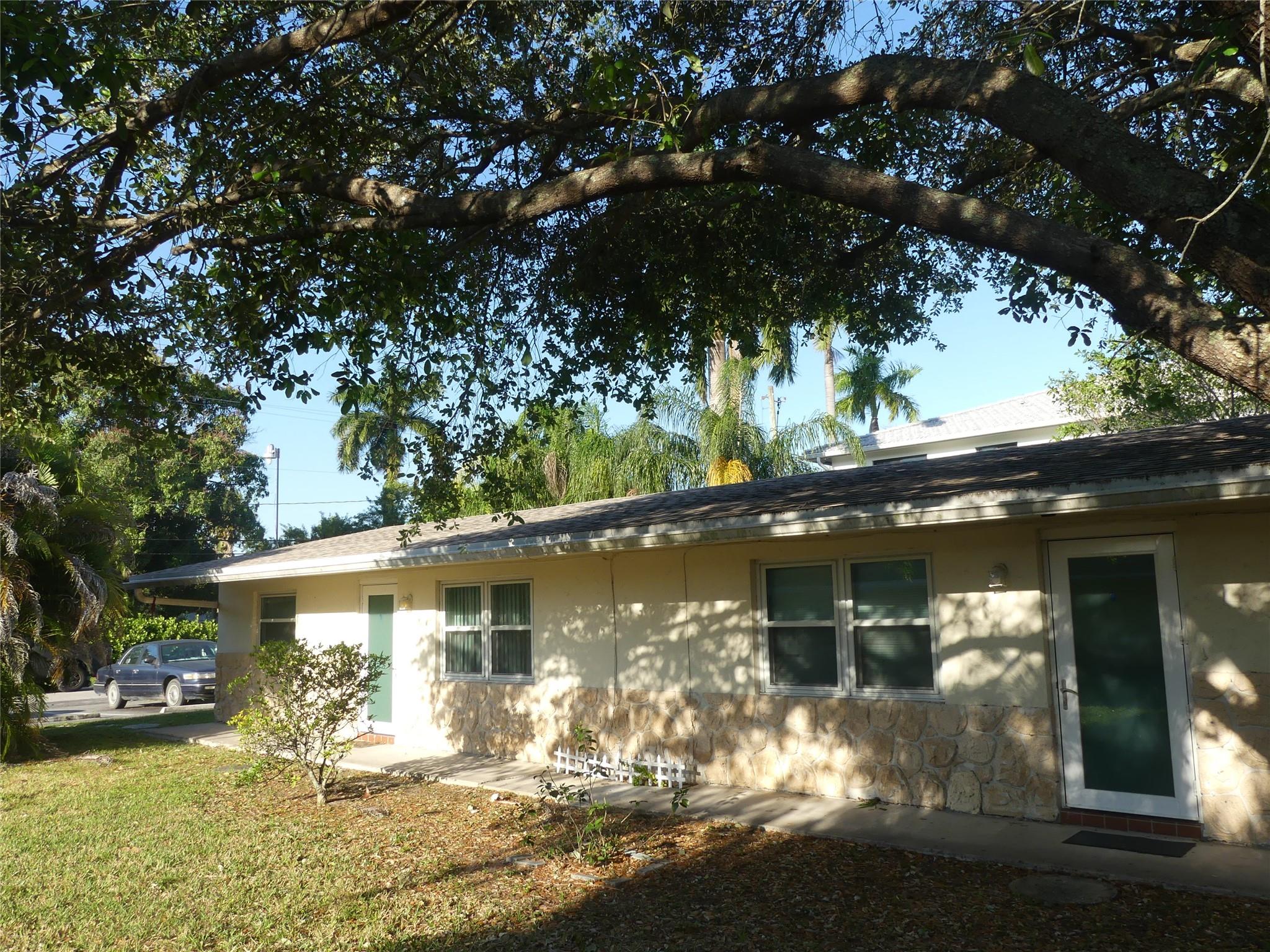 3294 Sw 44th St Property Photo 2