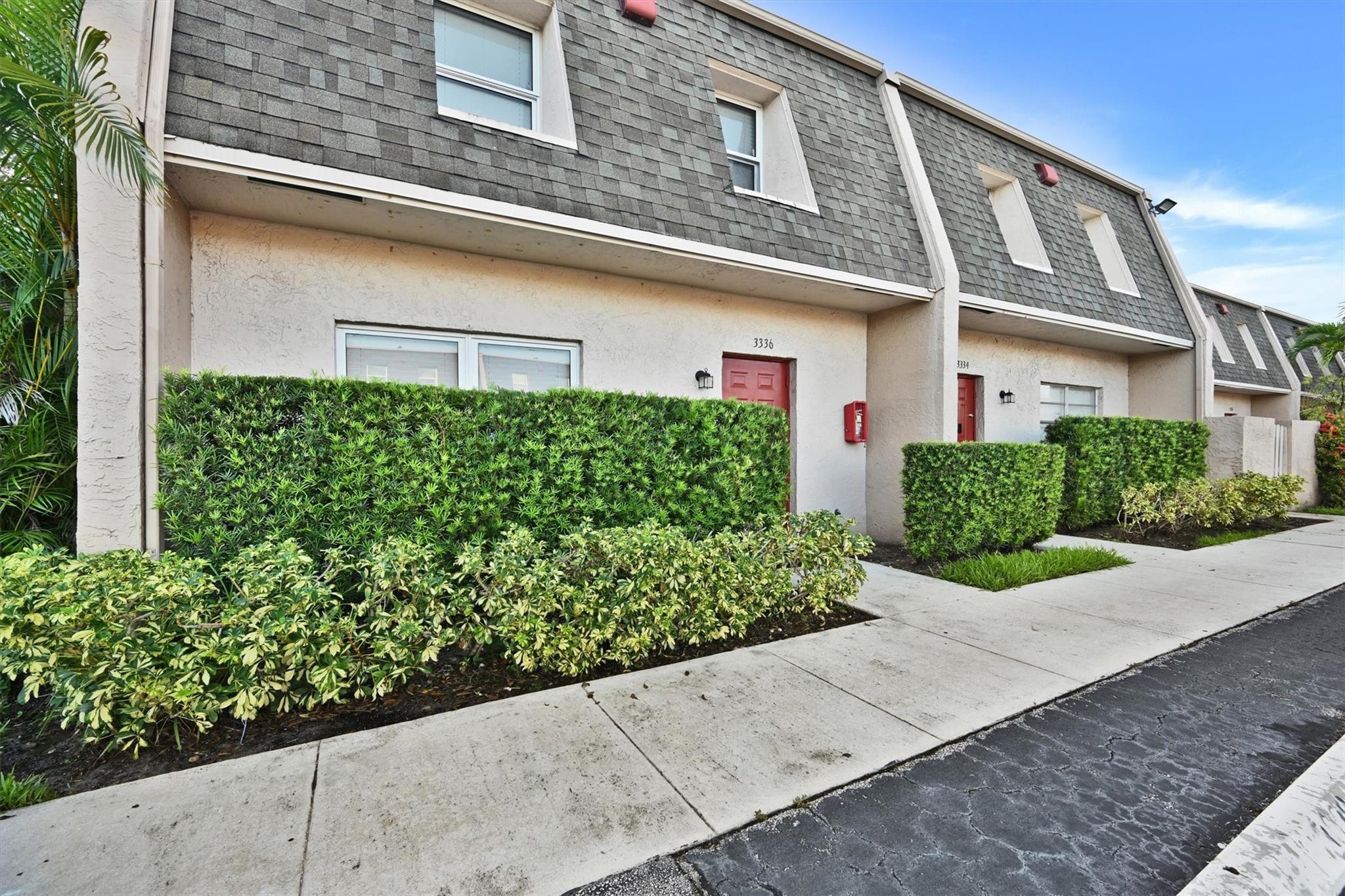 3336 Quail Close Property Photo 1