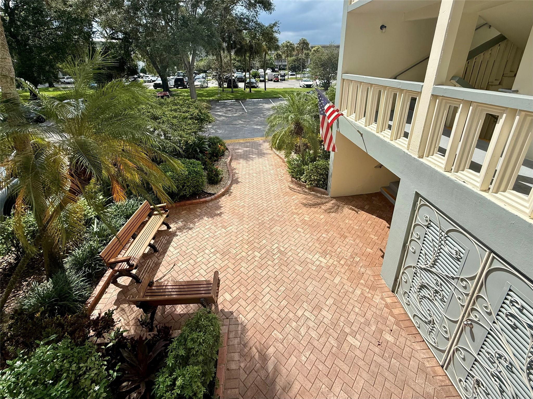 2504 Antigua Terrace D2 Property Photo 32