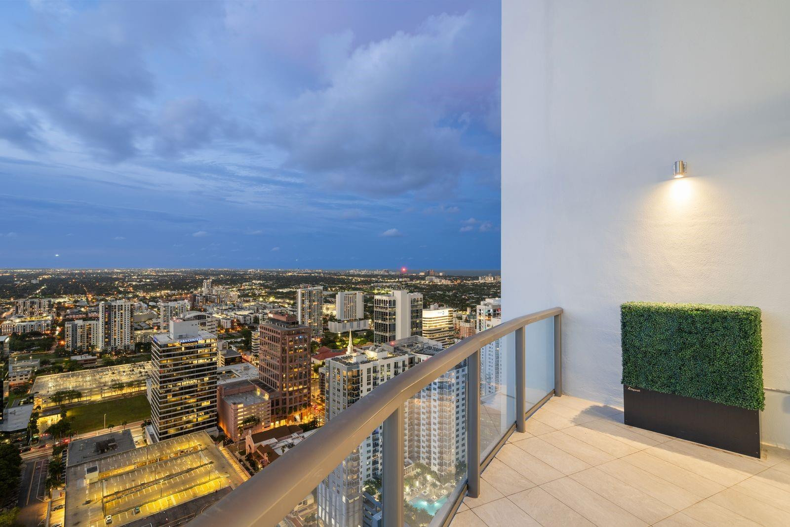 100 E Las Olas Boulevard 4603 Property Photo 45