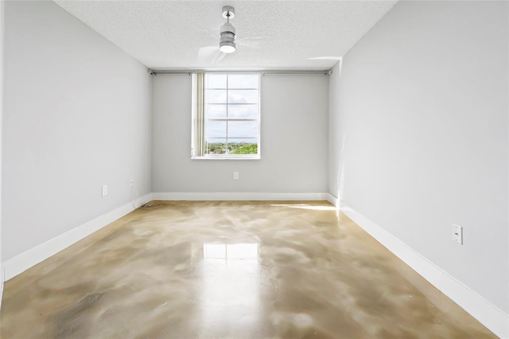 520 Se 5th Ave 1504 Property Photo 14