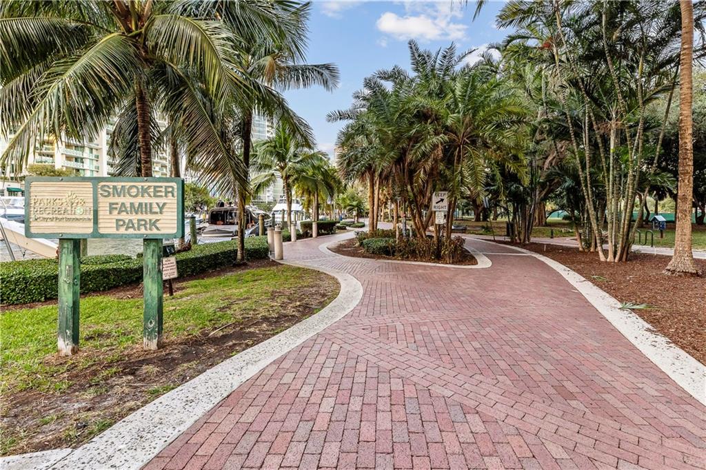 520 Se 5th Ave 1504 Property Photo 45