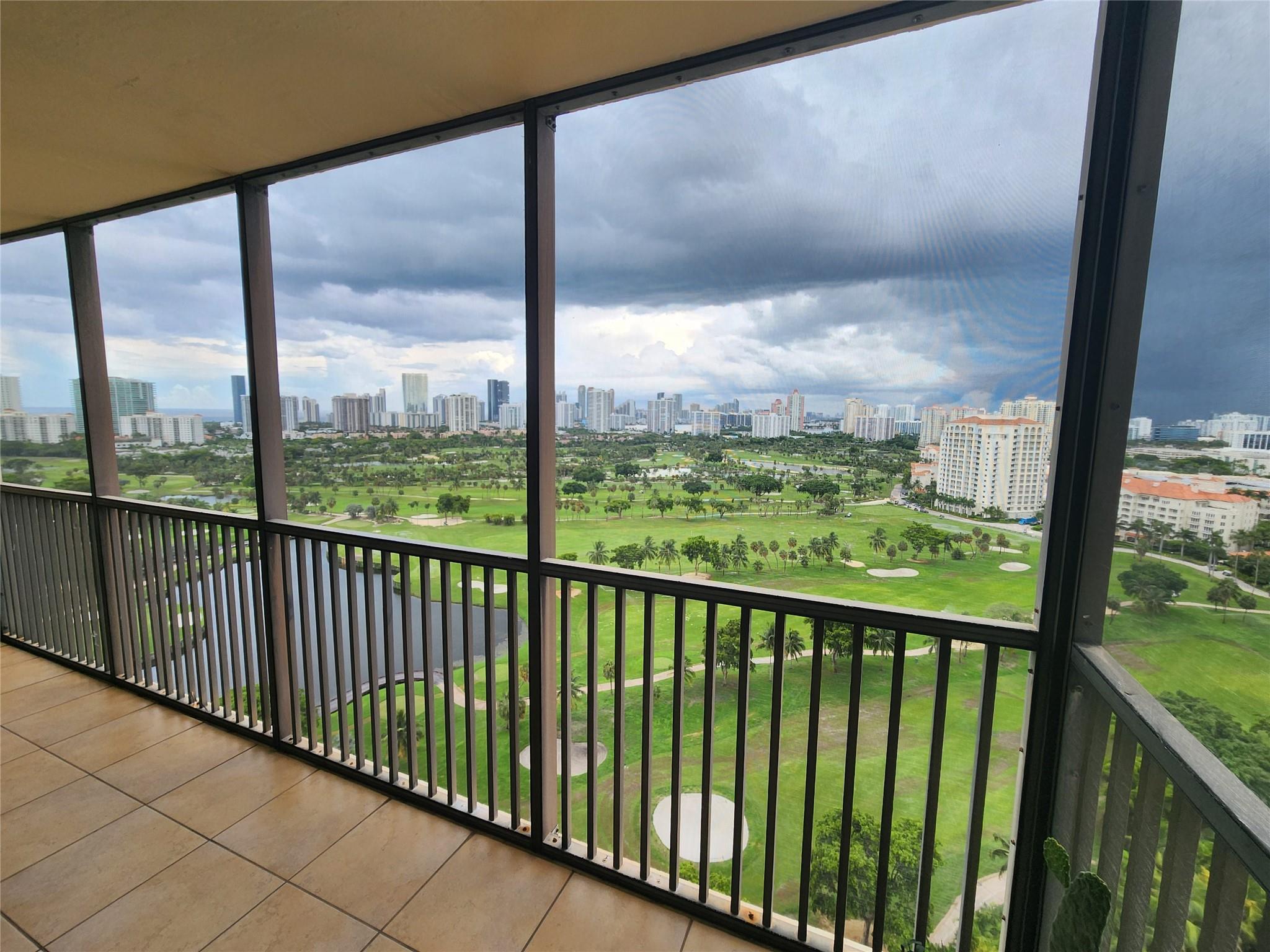 20379 W Country Club Dr 2337 Property Photo 1